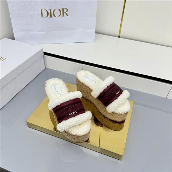 20251128184322812 290